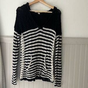 Roxy Black Knit Sweater Black White Stripe Hooded size medium